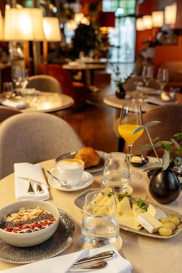 *****  Do & Co Hotel Muenchen Niemcy