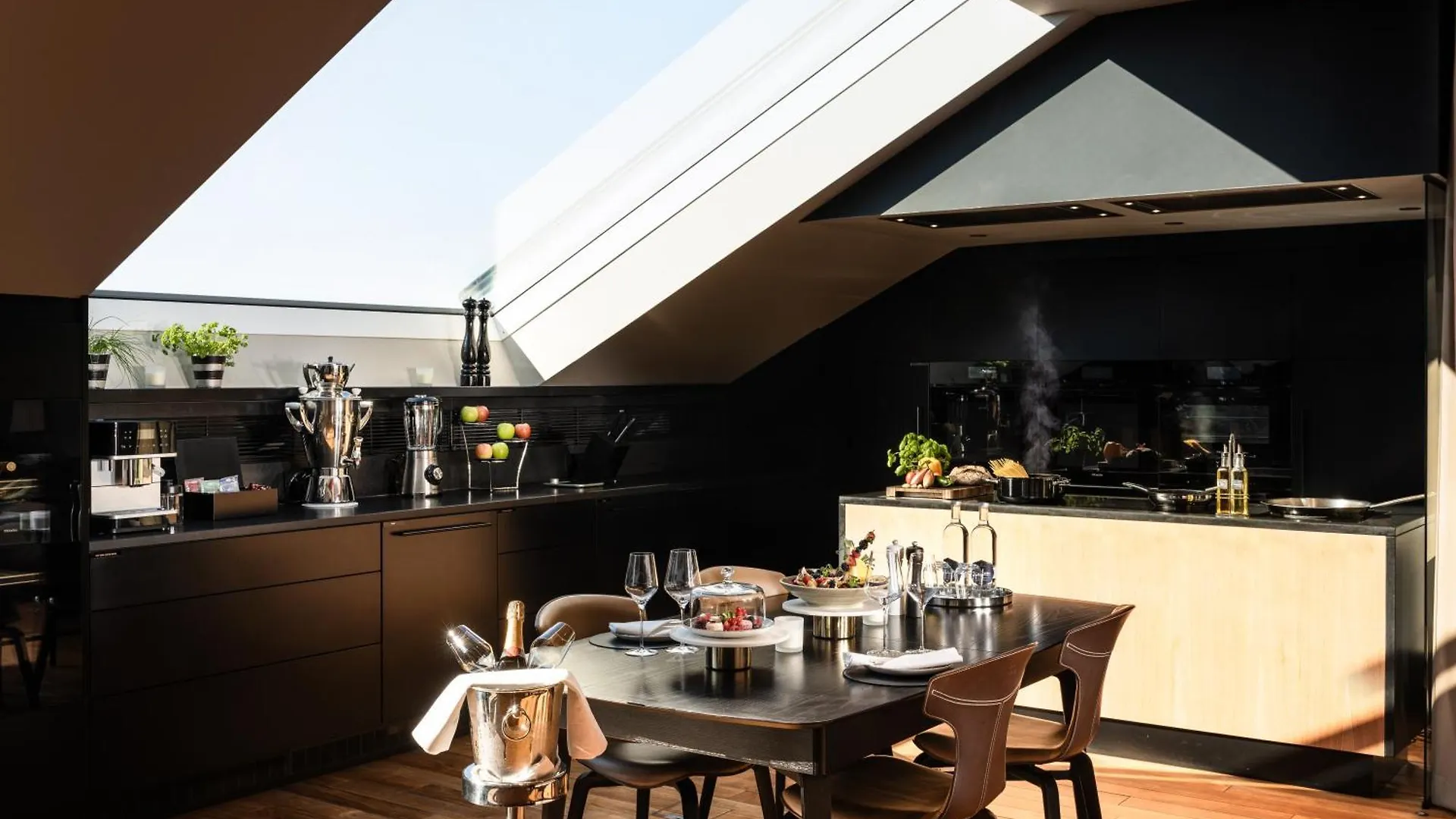 *****  Do & Co Hotel Muenchen Tyskland